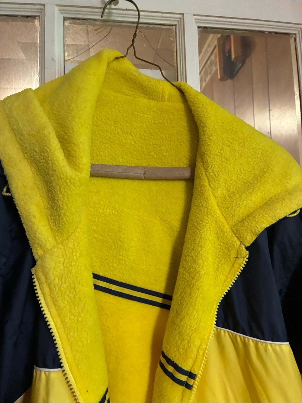Windbreaker - Picture 5 of 13